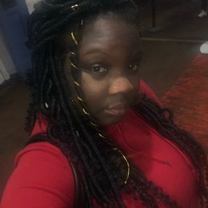 Meet your Posher, Tavia